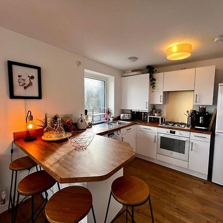 Two Bedroom Apartment In Barry-Close To Beach Exteriér fotografie