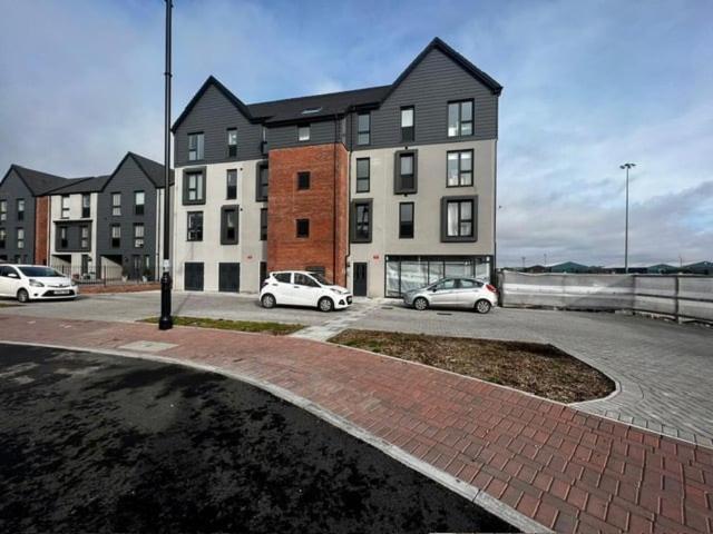 Two Bedroom Apartment In Barry-Close To Beach Exteriér fotografie